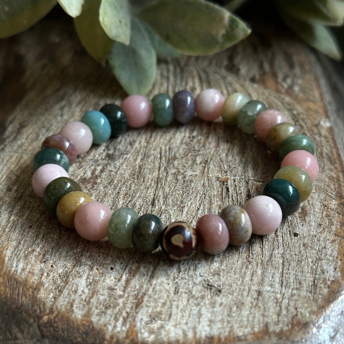 Heart &Hearth bracelet with natural Indian Agate and PinkOpal. Connection, comfort and renewal