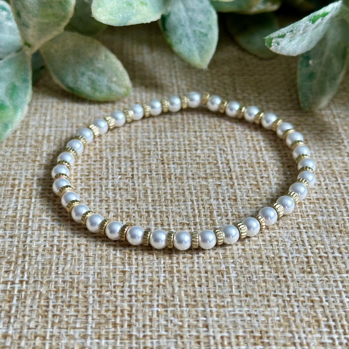 Handmade pearl and gold bracelet